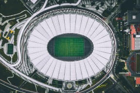 比赛临场指挥能力考验主帅调度智慧，比赛临场是什么意思