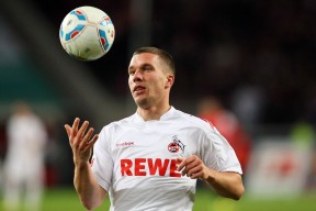 混合泳接力突尼斯团结协作显优势，混合泳接力是竞技游泳集体项目之一