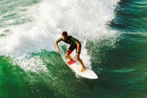 中国足球青训教练员实战经验分享活动频繁，中国足协精英青训教练培训课程
