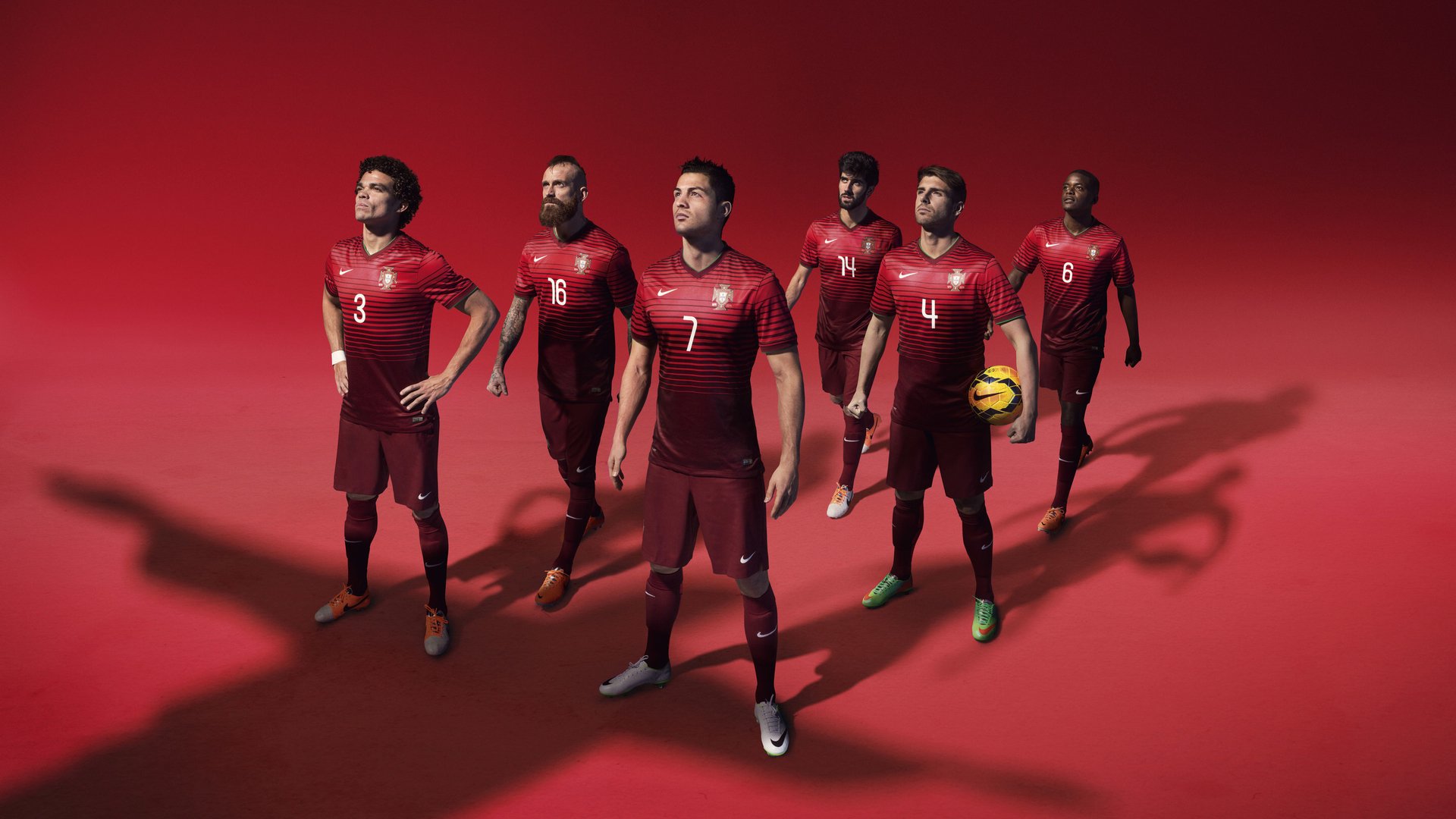 大学篮球联盟打造明星球员形象吸引青年粉丝，大学篮球巨星v1.0完整汉化版