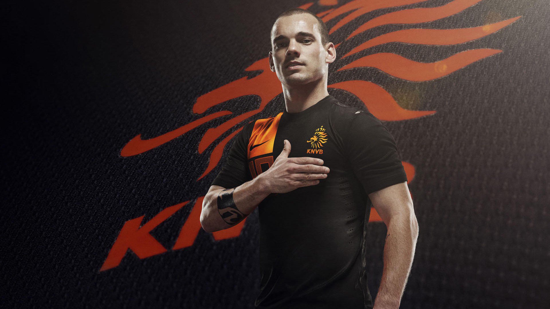 球迷热情高涨，现场气氛火爆，球迷们大饱眼福