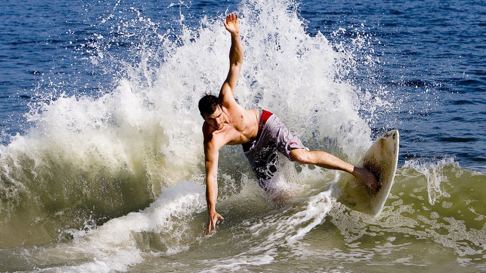 西甲俱乐部采用国内非传统渠道提升潮流形象，西甲所有俱乐部